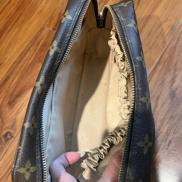 Louis Vuitton Trousse 23 - Picture 4 of 10